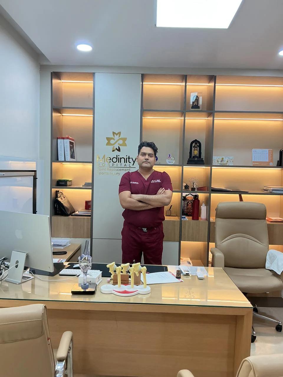 Dr. Dr. R.P. Singh - Expert Orthopaedics Specialist at Medinity Hospital Gomti Nagar Lucknow